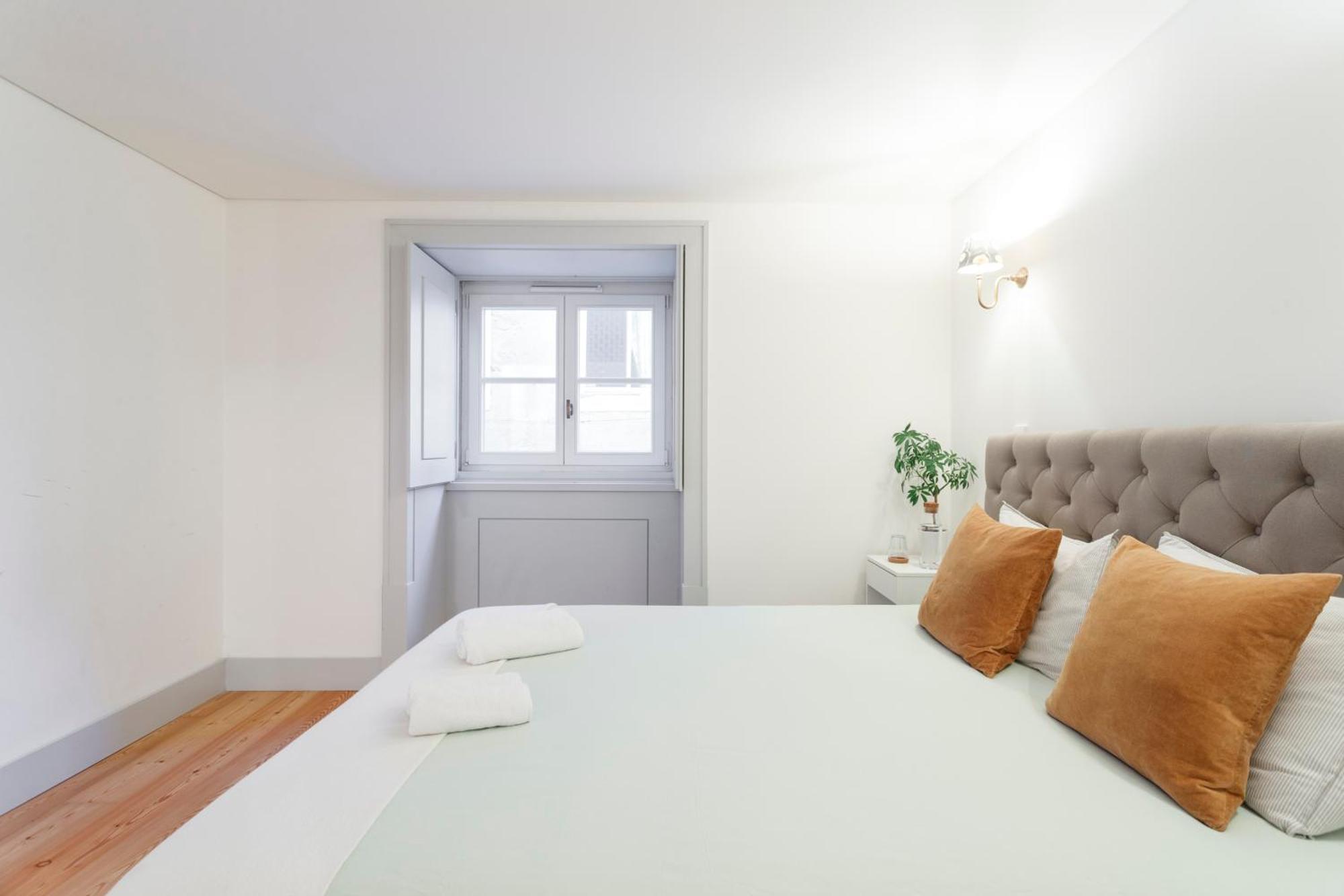 Double Room With Private Wc In Shared House In Downtown ลิสบอน ภายนอก รูปภาพ