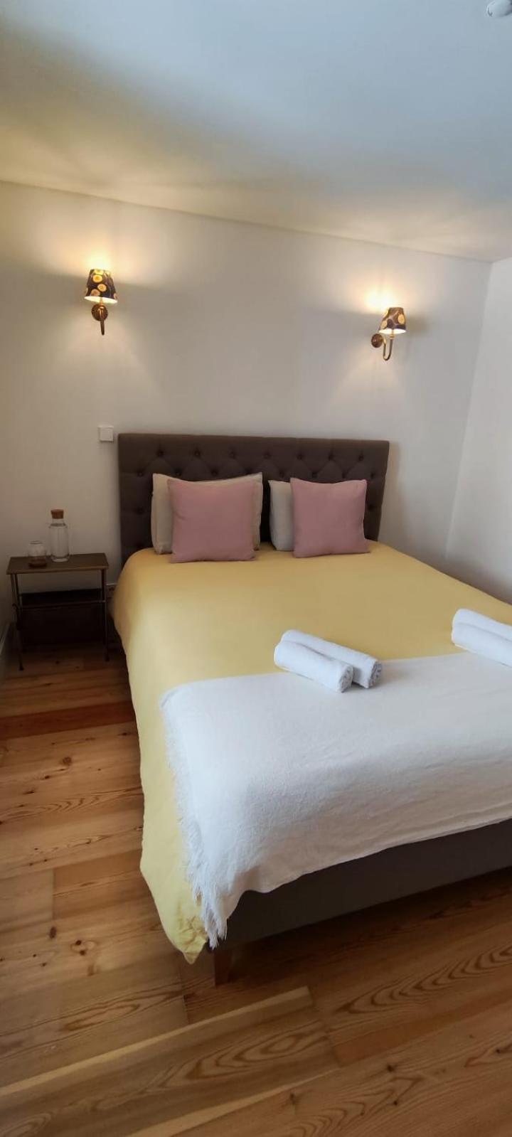 Double Room With Private Wc In Shared House In Downtown ลิสบอน ภายนอก รูปภาพ